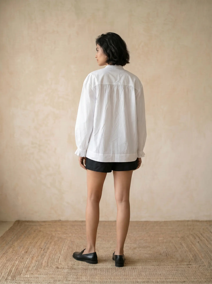 White full sleeve shirt