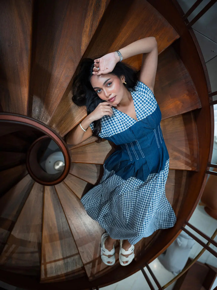 DRESS IN COTTON LINEN BLUE/WHITE CHECK WITH DENIM