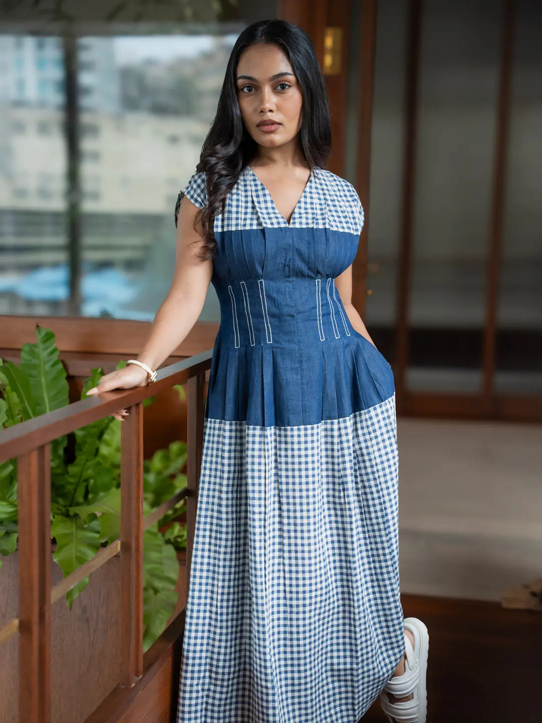 DRESS IN COTTON LINEN BLUE/WHITE CHECK WITH DENIM