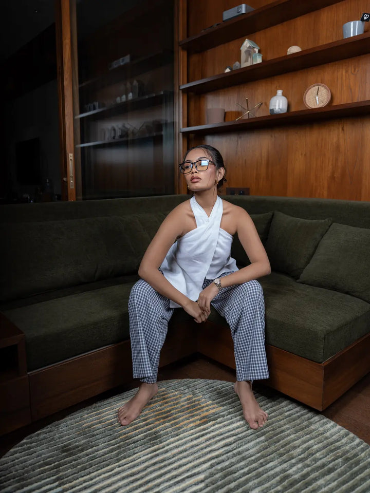 WHITE LINEN TIE-UP TOP