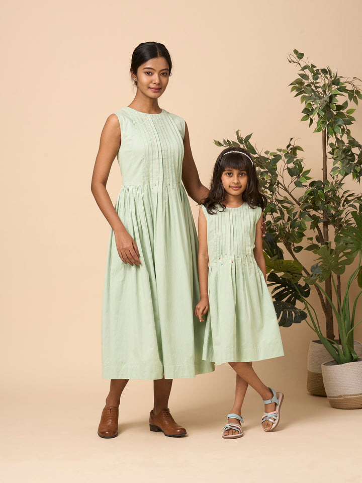 Tie-up Back With Stitch Details (Adults)