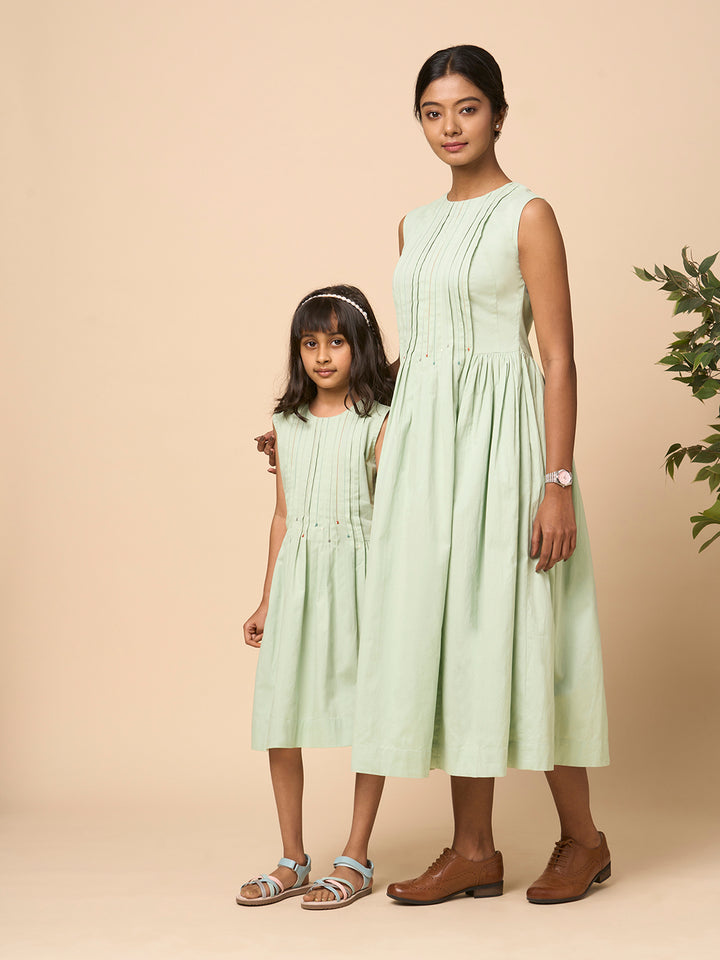 Tie-up Back With Stitch Details (Adults)