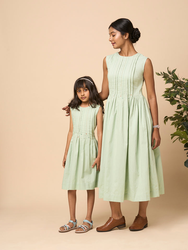 Tie-up Back With Stitch Details (Adults)