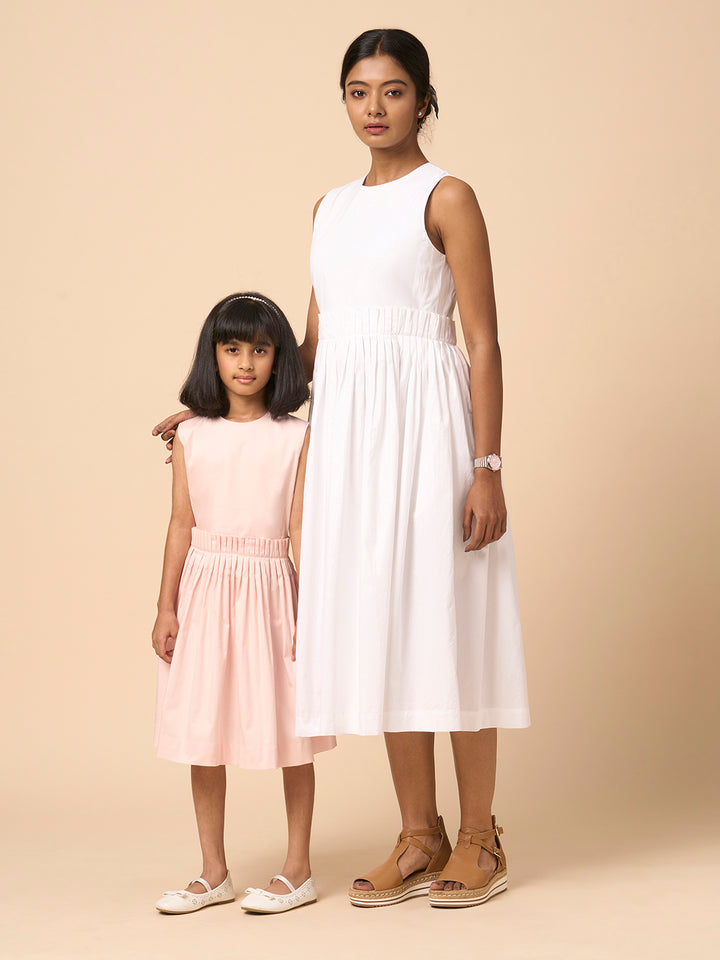 Box Pleat at Waist