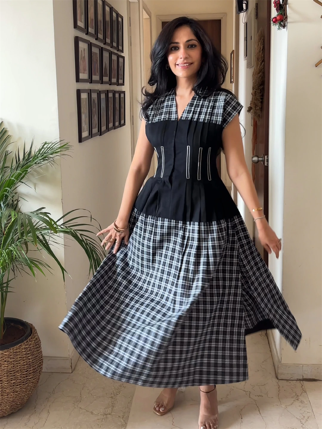 UNIFORM CHECKS WITH BLACK DENIM