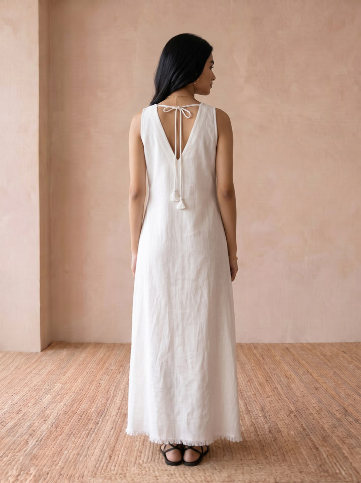 LONG MAXI DRESS WITH BACK TIE-UP /  White