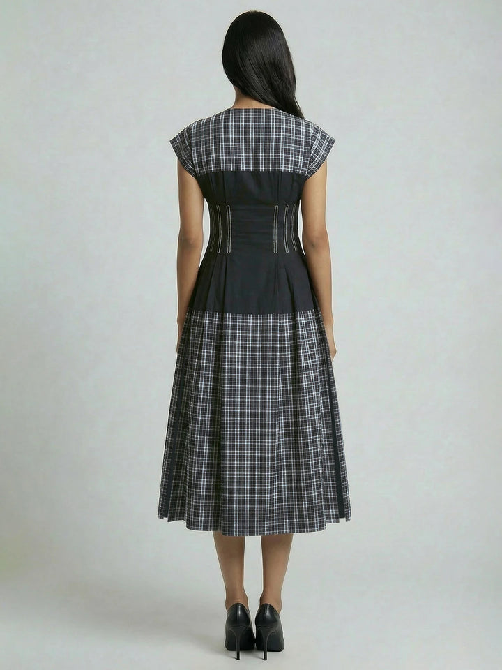 UNIFORM CHECKS WITH BLACK DENIM