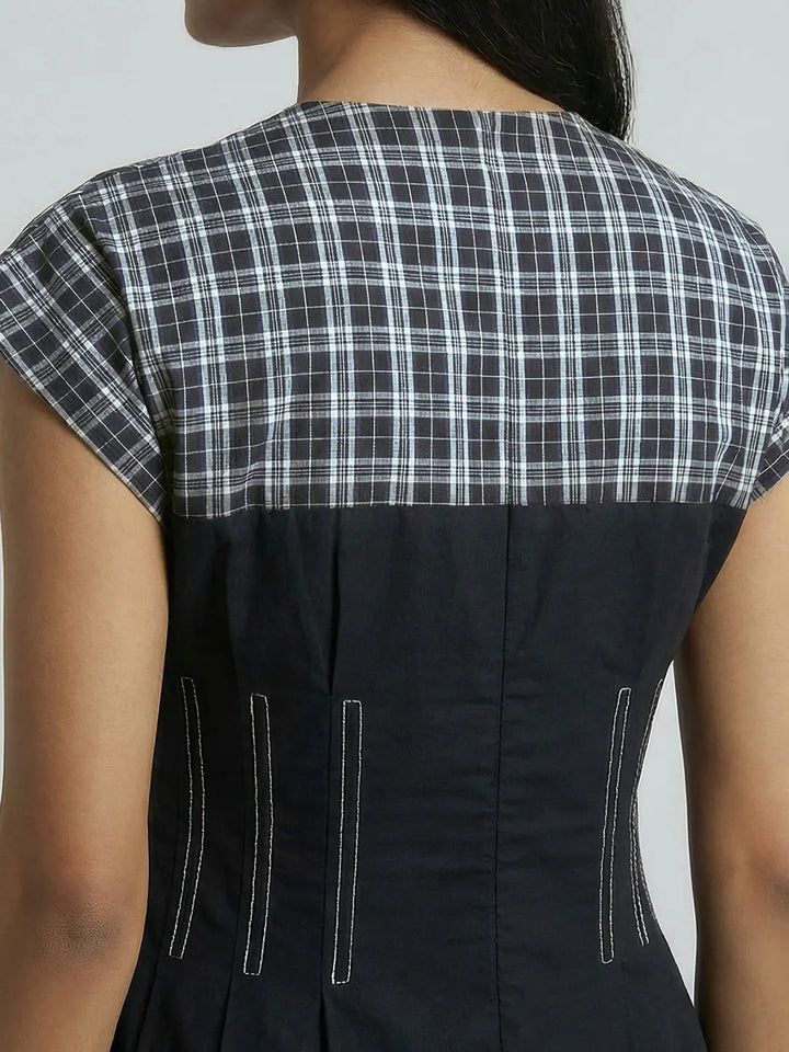 UNIFORM CHECKS WITH BLACK DENIM