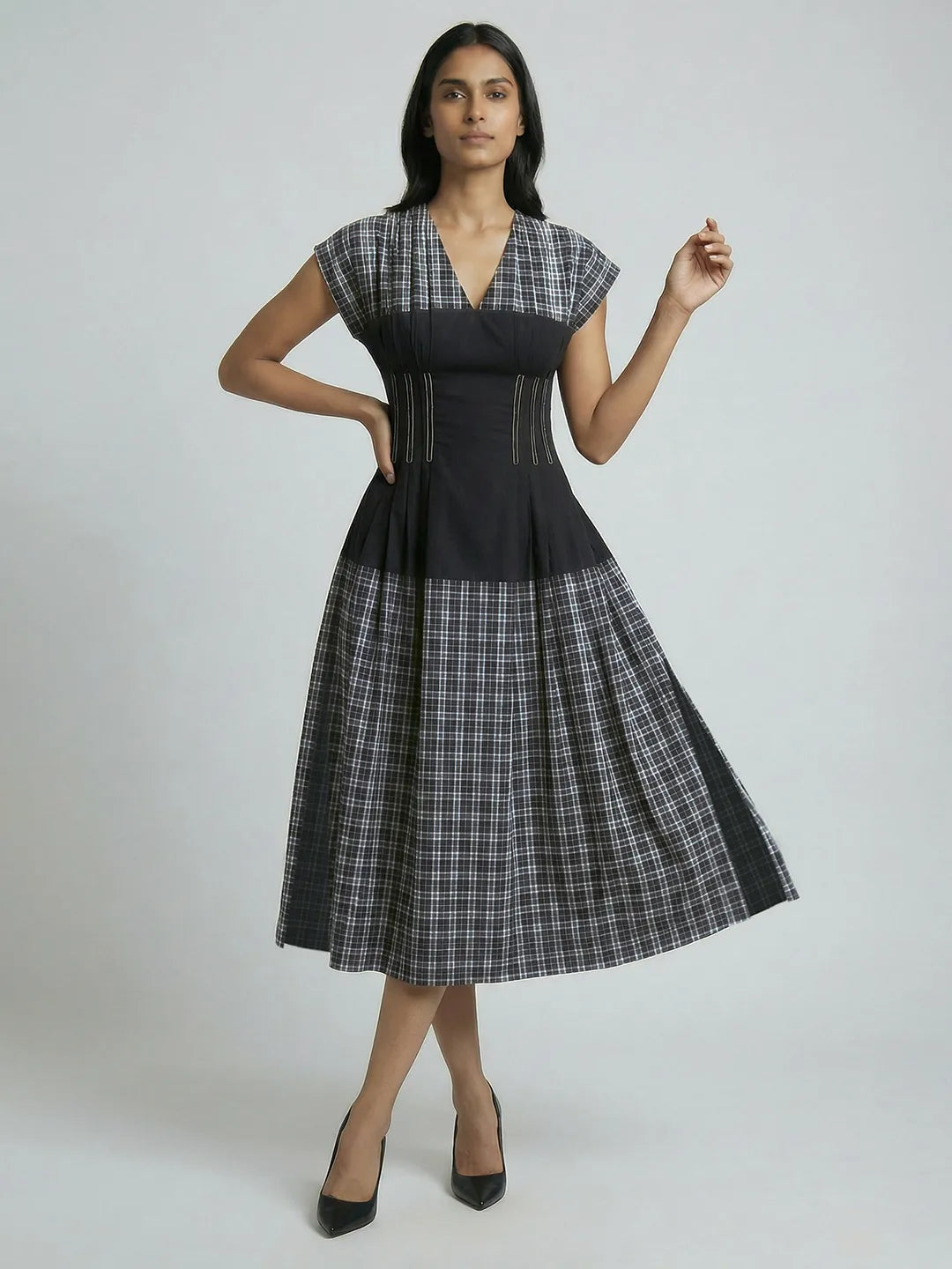 UNIFORM CHECKS WITH BLACK DENIM